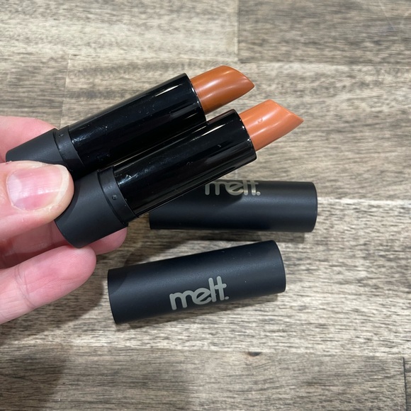 Melt Cosmetics Warm Brown Lipstick Duo - Mural & 1969 - Picture 1 of 3